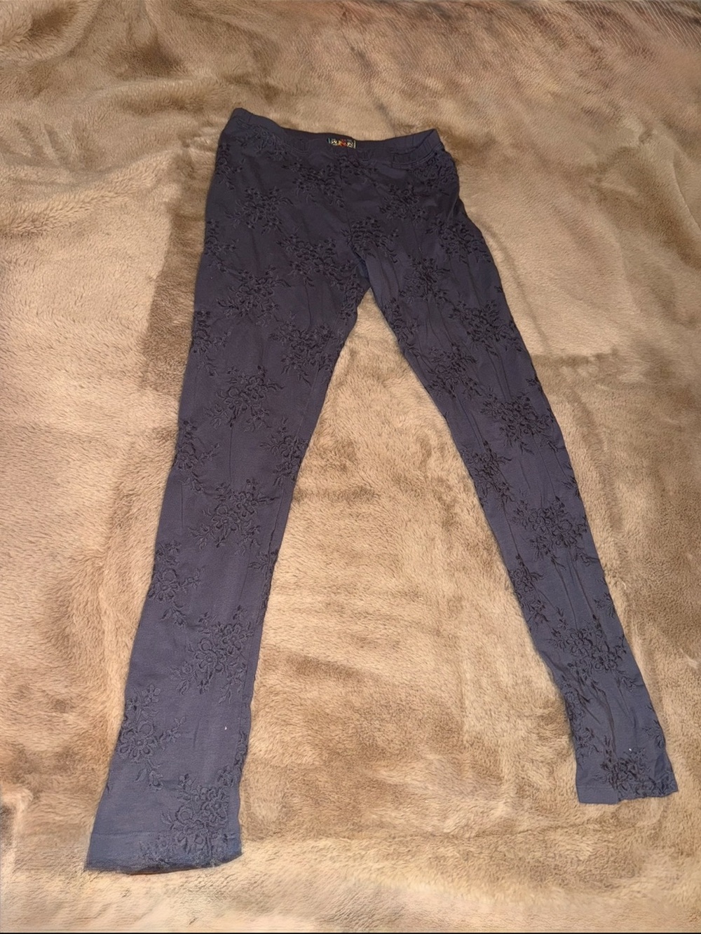 Johnny Was Grey Floral Embroidered Leggings